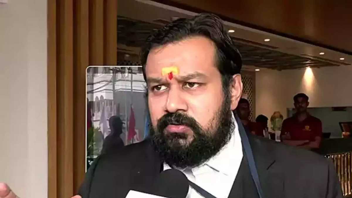 वक्फ संशोधन विधेयक अधूरा, औरंगजेब की विरासत मिटाने की कोशिश जारी: विष्णु शंकर जैन